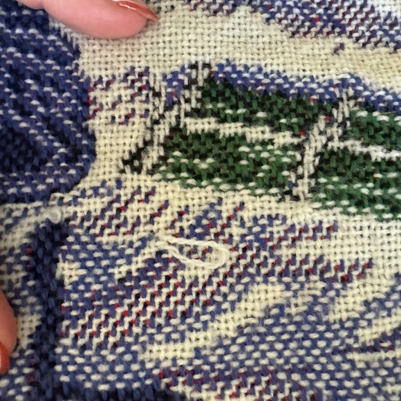 Chatham Christmas Blanket Throw Collectible 58x48” City Skyscrapers Snow Horse - Picture 7 of 8